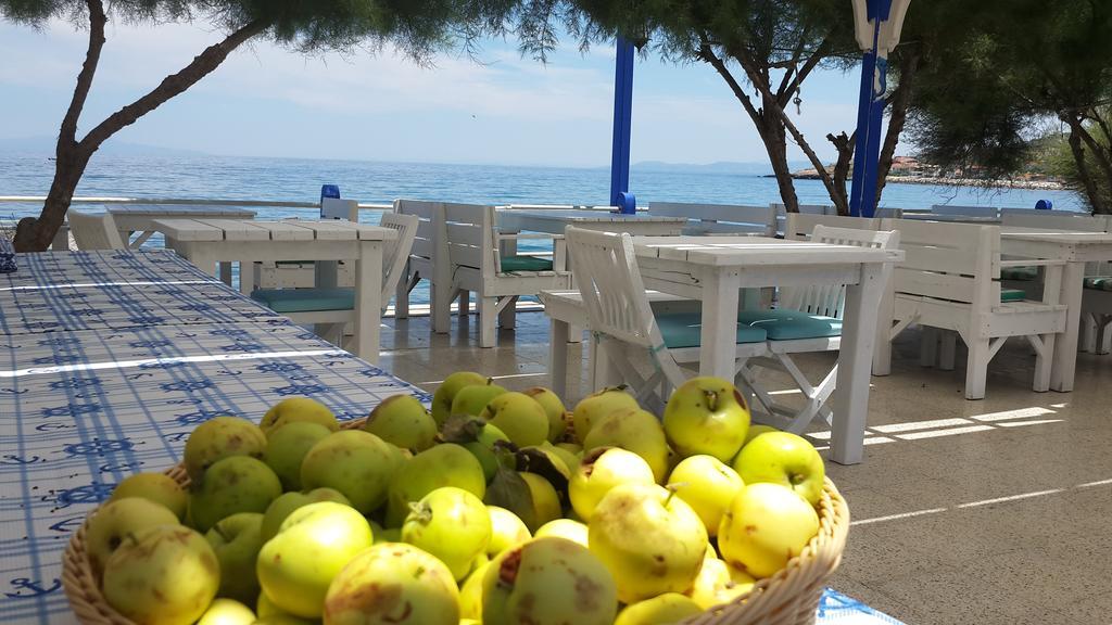 Lipsos Hotel Yeniliman 外观 照片